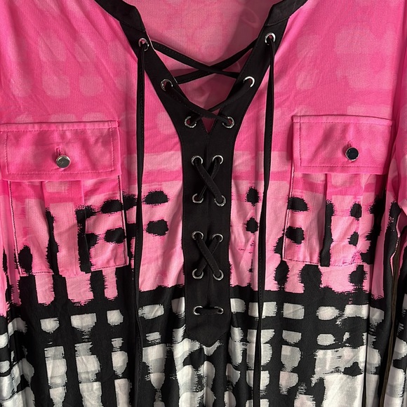 Sexy Nygard blouse - New with tags - Picture 4 of 5